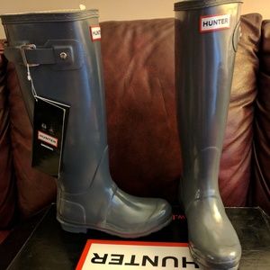 Hunter Rain Boots Graphite size 5 New in Box!